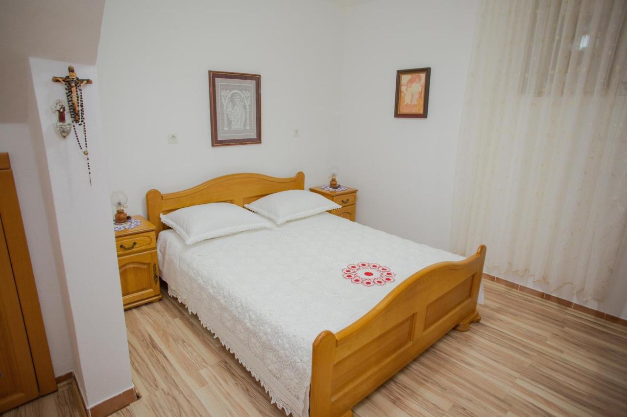 Apartments By The Sea Metajna, Pag - 6522 Zubovici Exterior photo